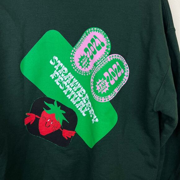 Strawberry Festival Crewneck Sweatshirt Size Medium - Picture 8 of 11